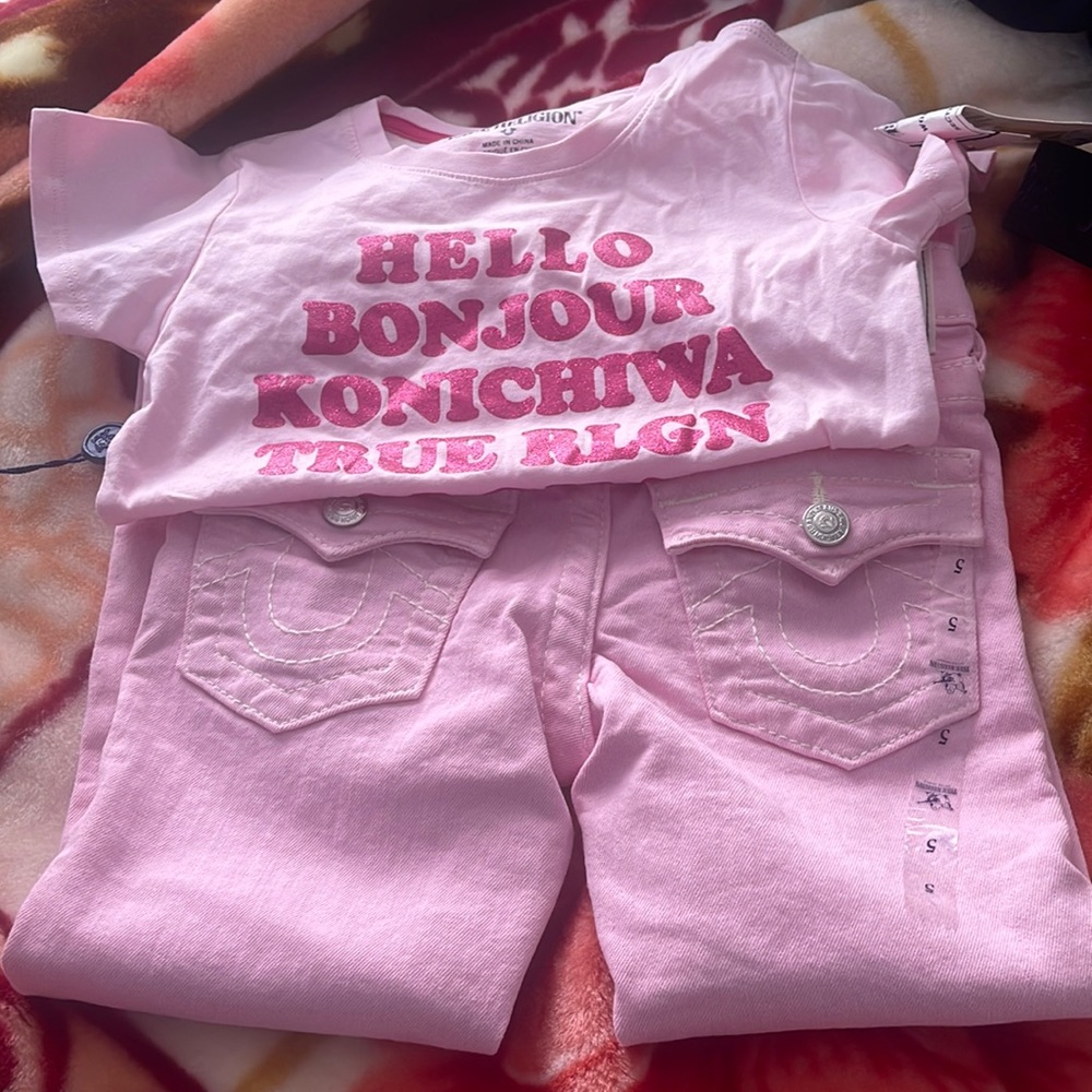 Brand new true Religion outfit size 5